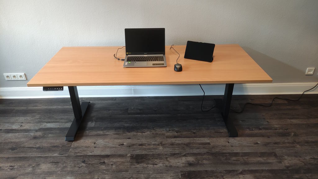 Ergotopia Desktopia Pro in der niedrigsten Position